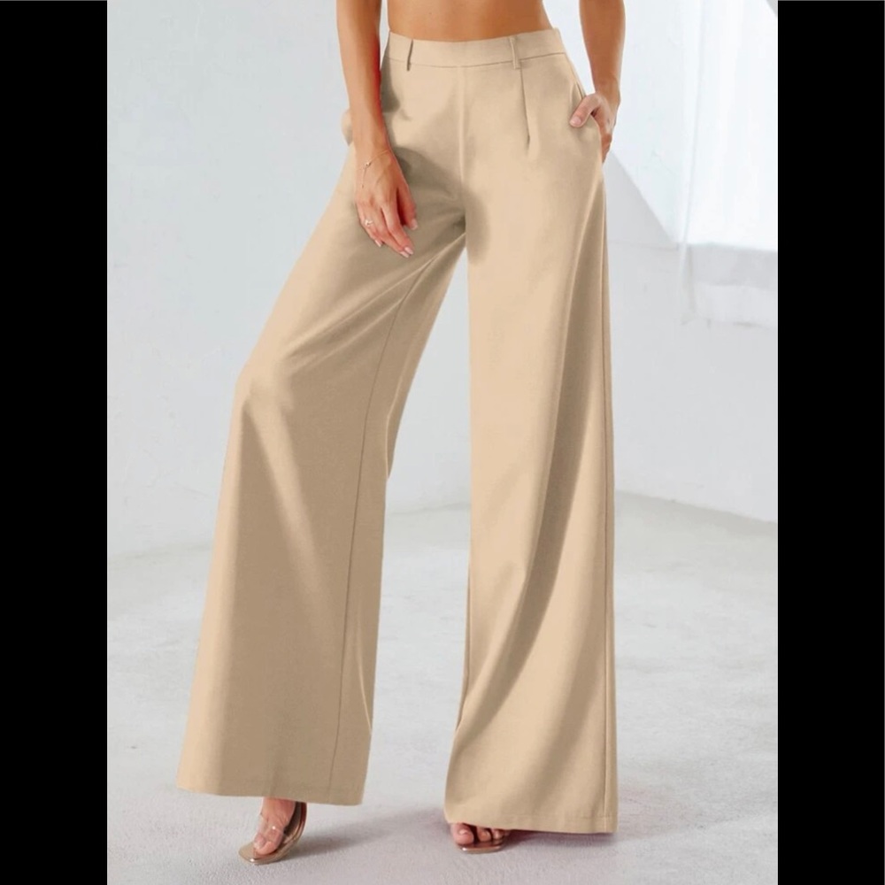 New Zip back wide legs pants